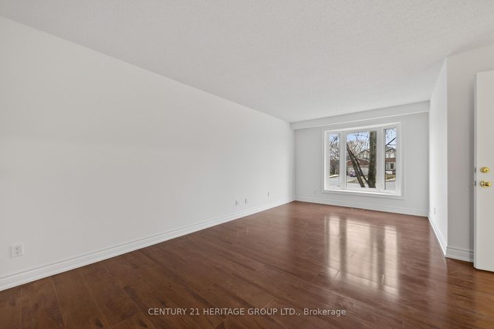 Photo 11 at 111 Ondrey Street, Bradford, Bradford West Gwillimbury