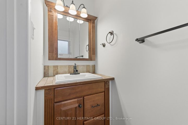 Photo 17 at 111 Ondrey Street, Bradford, Bradford West Gwillimbury