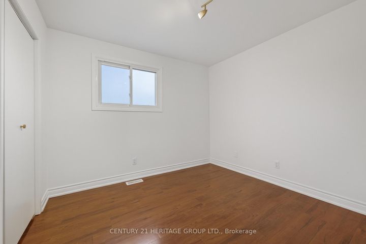 Photo 18 at 111 Ondrey Street, Bradford, Bradford West Gwillimbury