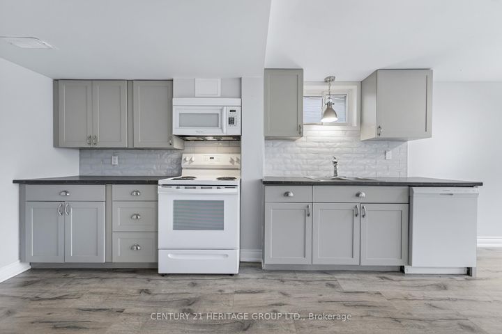 Photo 28 at 111 Ondrey Street, Bradford, Bradford West Gwillimbury