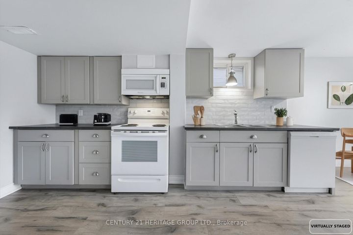 Photo 29 at 111 Ondrey Street, Bradford, Bradford West Gwillimbury