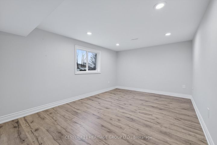 Photo 34 at 111 Ondrey Street, Bradford, Bradford West Gwillimbury