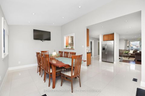 Photo 7 at 36 Brougham Drive, East Woodbridge, Vaughan