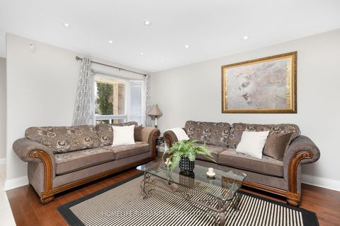 Photo 10 at 36 Brougham Drive, East Woodbridge, Vaughan