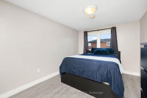 Photo 19 at 36 Brougham Drive, East Woodbridge, Vaughan