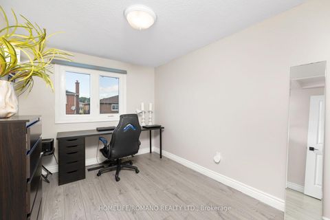 Photo 21 at 36 Brougham Drive, East Woodbridge, Vaughan