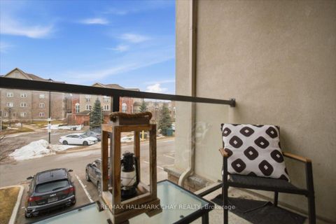 Photo 14 at 12 - 53 FERNDALE Drive S, Ardagh, Barrie