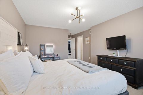 Photo 19 at 12 - 53 FERNDALE Drive S, Ardagh, Barrie