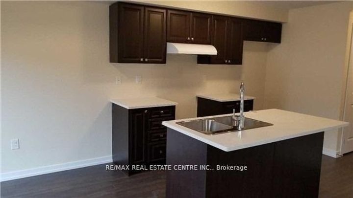 Photo 4 at 80 Scarletwood Street, Stoney Creek Mountain, Hamilton