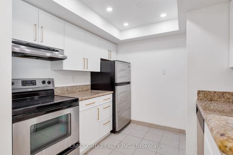 Photo 9 at 1202 - 1001 Bay Street, Bay Street Corridor, Toronto