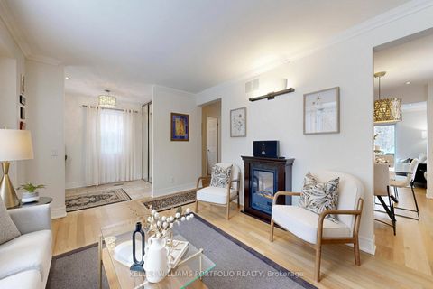 Photo 7 at 49 Dolphin Drive, Birchmount, Toronto