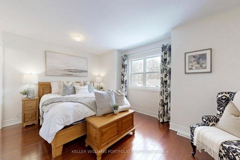 Photo 14 at 49 Dolphin Drive, Birchmount, Toronto