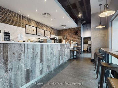 Photo 9 at 1 - 382 Yonge Street, Bay Street Corridor, Toronto