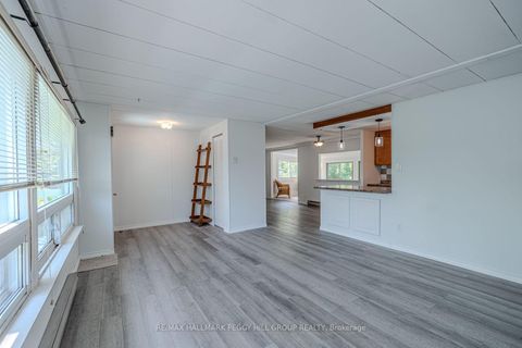 Photo 2 at 85 Hawthorne Drive, Rural Innisfil, Innisfil