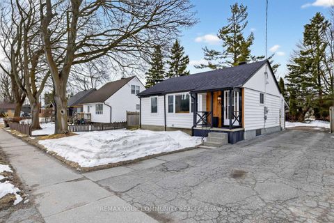 Photo 1 at 6 Newton Street, Wellington, Barrie