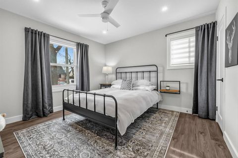 Photo 9 at 6 Newton Street, Wellington, Barrie