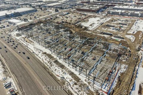 Photo 3 at 103 - 3250 Markham Road, Milliken, Toronto