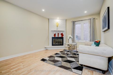 Photo 5 at 151 Campbell Avenue, Yorkhill, Vaughan