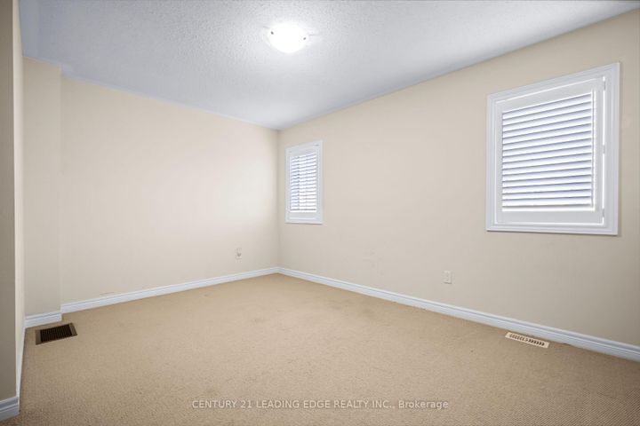 Photo 30 at 35 Lobelia Street, Wellington, Brampton