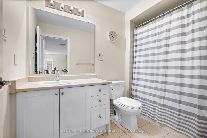 Photo 33 at 35 Lobelia Street, Wellington, Brampton