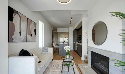 Photo 10 at 6512 - 7 Grenville Street, Bay Street Corridor, Toronto