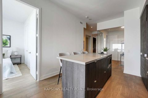 Photo 13 at 6512 - 7 Grenville Street, Bay Street Corridor, Toronto