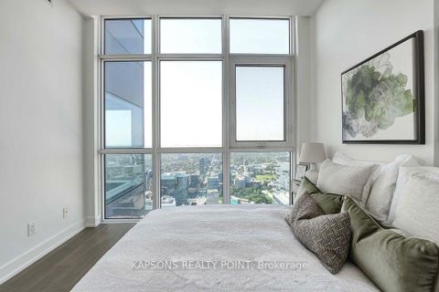 Photo 16 at 6512 - 7 Grenville Street, Bay Street Corridor, Toronto