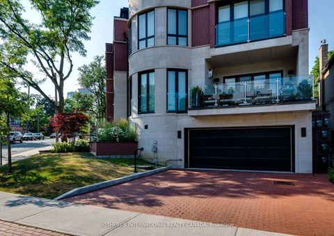 Photo 2 at 7 Thurloe Avenue, Mount Pleasant West, Toronto