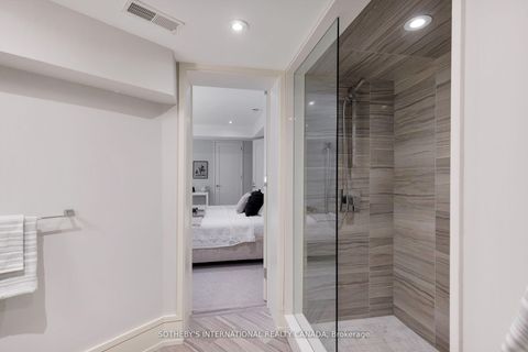 Photo 36 at 7 Thurloe Avenue, Mount Pleasant West, Toronto