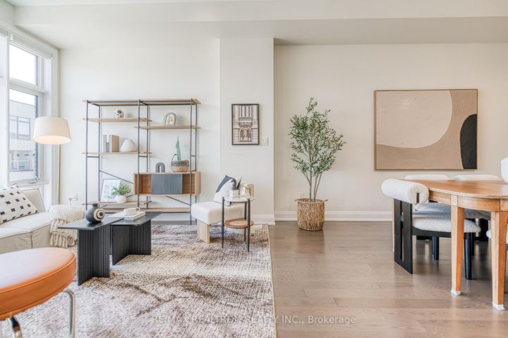 Photo 10 at 10 Hesperus Road, Patterson, Vaughan