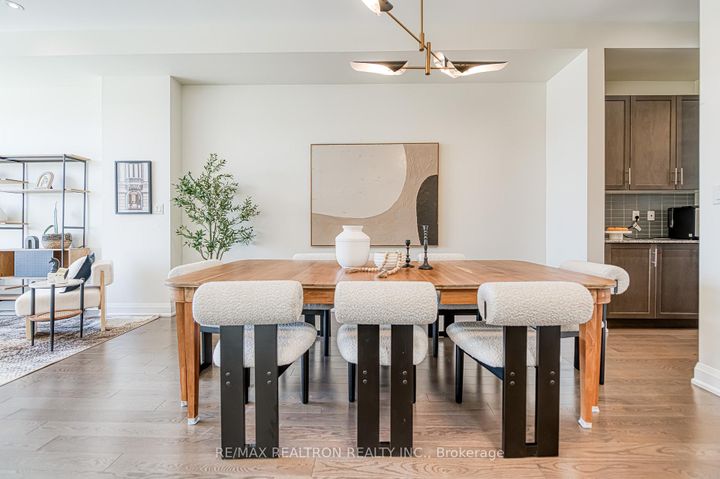 Photo 16 at 10 Hesperus Road, Patterson, Vaughan