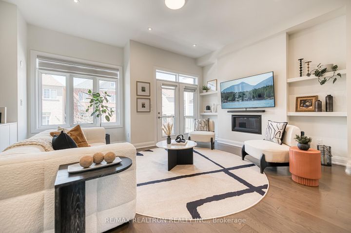 Photo 26 at 10 Hesperus Road, Patterson, Vaughan