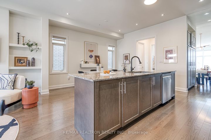 Photo 29 at 10 Hesperus Road, Patterson, Vaughan