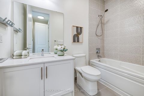 Photo 38 at 10 Hesperus Road, Patterson, Vaughan