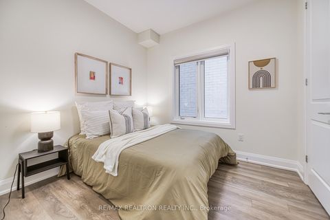 Photo 42 at 10 Hesperus Road, Patterson, Vaughan