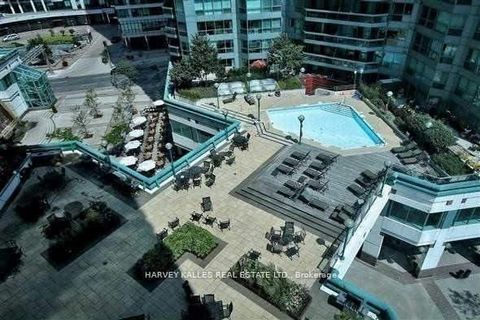 Photo 11 at 705 - 10 Yonge Street, Waterfront Communities C1, Toronto