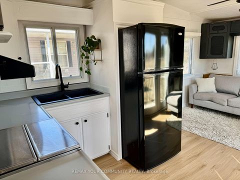 Photo 4 at 204 - 285 Crydermans Side Road, Baldwin, Georgina