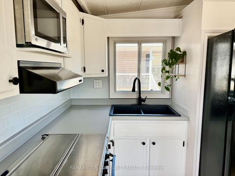 Photo 11 at 204 - 285 Crydermans Side Road, Baldwin, Georgina