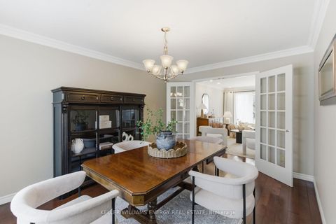 Photo 8 at 555 Peggoty Circle, Eastdale, Oshawa