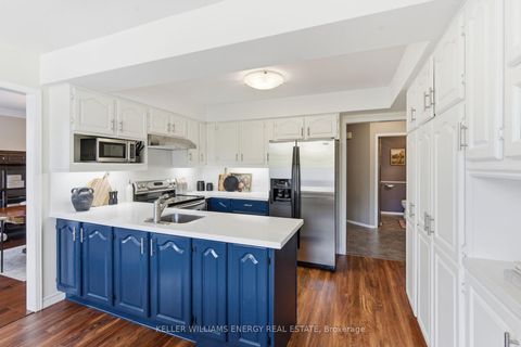 Photo 10 at 555 Peggoty Circle, Eastdale, Oshawa