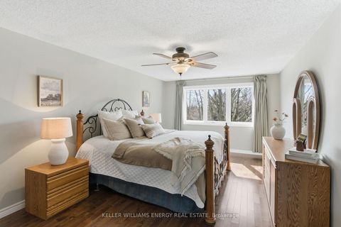Photo 21 at 555 Peggoty Circle, Eastdale, Oshawa