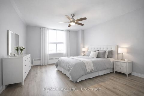 Photo 7 at 1008 - 10 Parkway Forest Drive, Henry Farm, Toronto