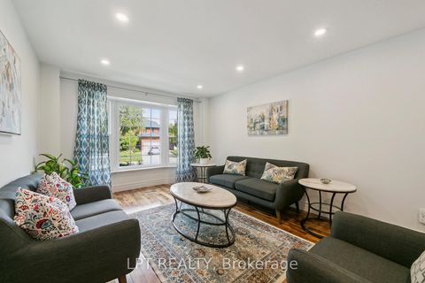 Photo 3 at 1823 The Chase, Central Erin Mills, Mississauga