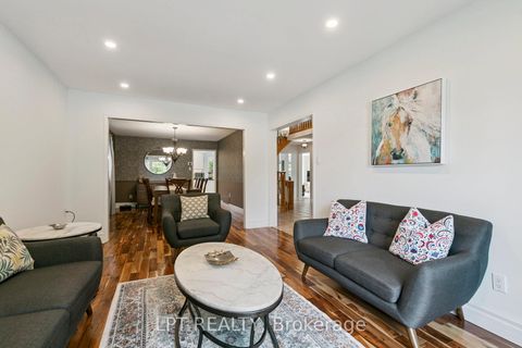 Photo 4 at 1823 The Chase, Central Erin Mills, Mississauga