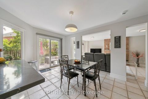 Photo 13 at 1823 The Chase, Central Erin Mills, Mississauga