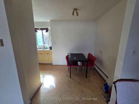 Photo 5 at 545 Davisville Avenue, Mount Pleasant East, Toronto