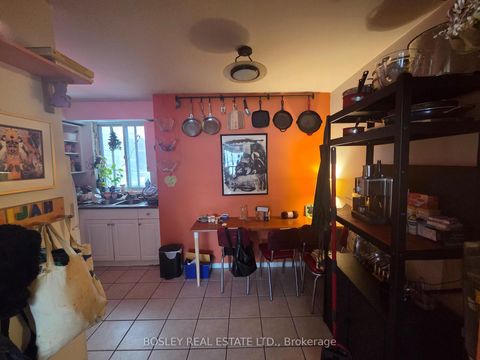 Photo 6 at 545 Davisville Avenue, Mount Pleasant East, Toronto