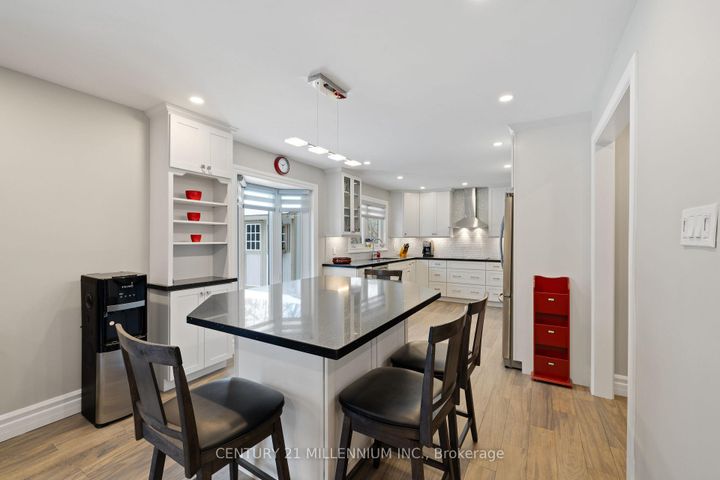 Photo 8 at 4 Marchmount Crescent, Central Park, Brampton