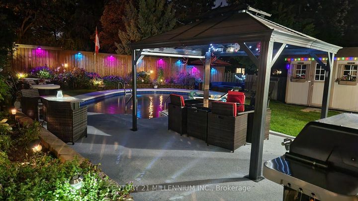 Photo 40 at 4 Marchmount Crescent, Central Park, Brampton