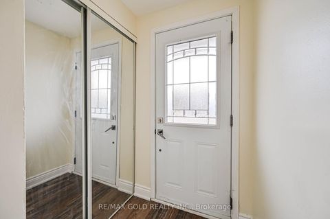 Photo 2 at 7755 Priory Crescent, Malton, Mississauga